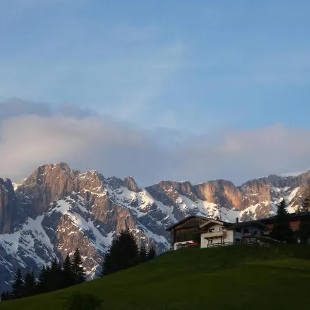 Penthouse An Skipiste Mit Hochkoenigcard Skiin Skiout *