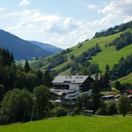 Lejlighed Penthouse An Skipiste Mit Hochkoenigcard Skiin Skiout *